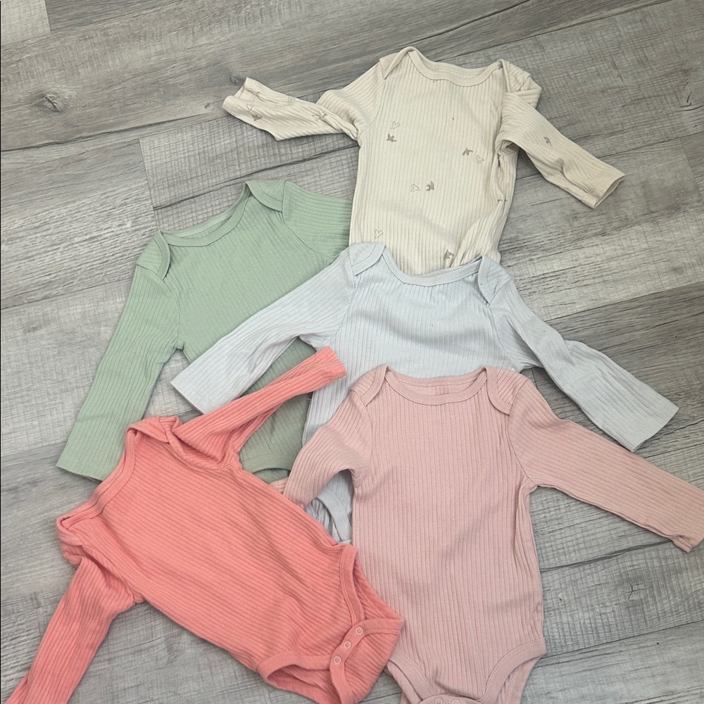 Assorted Color Kids One Pieces Set